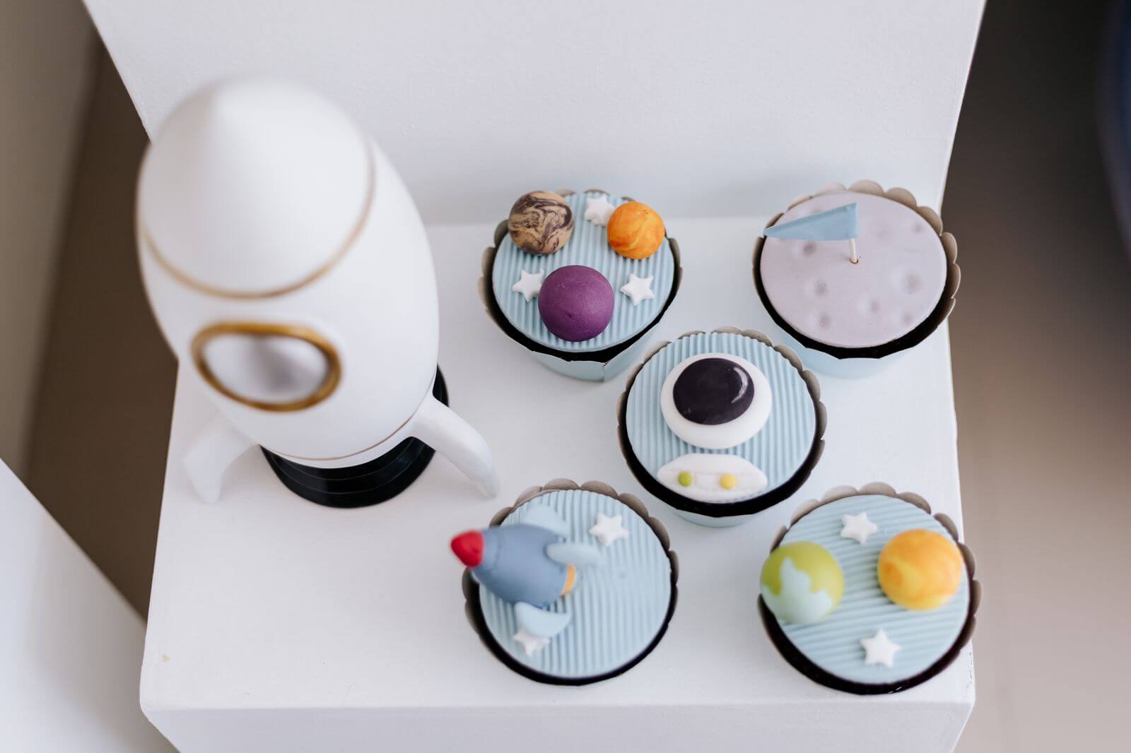Cupcake no tema astronauta